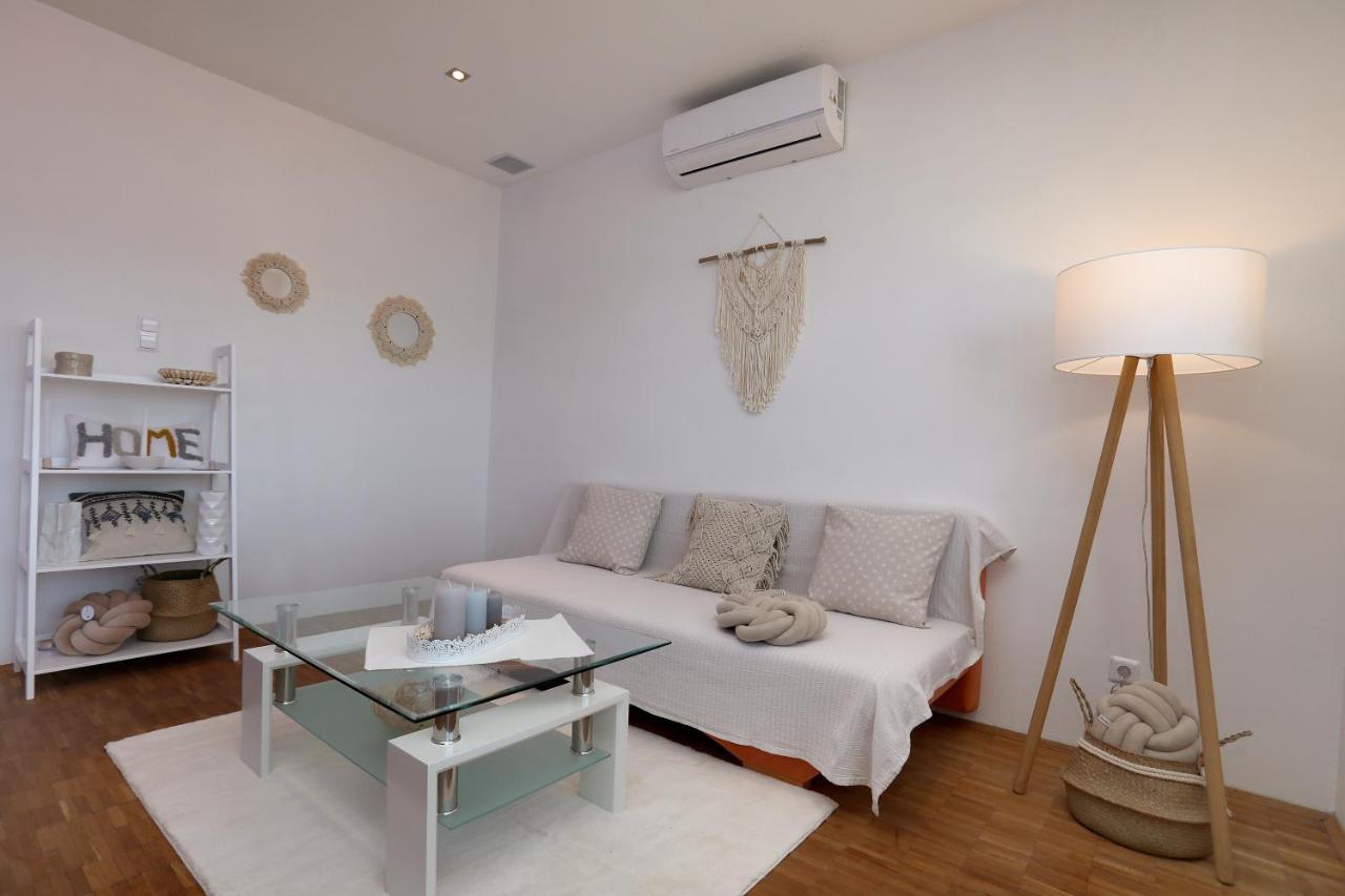 Apartments Vida โตรกีร์ ภายนอก รูปภาพ