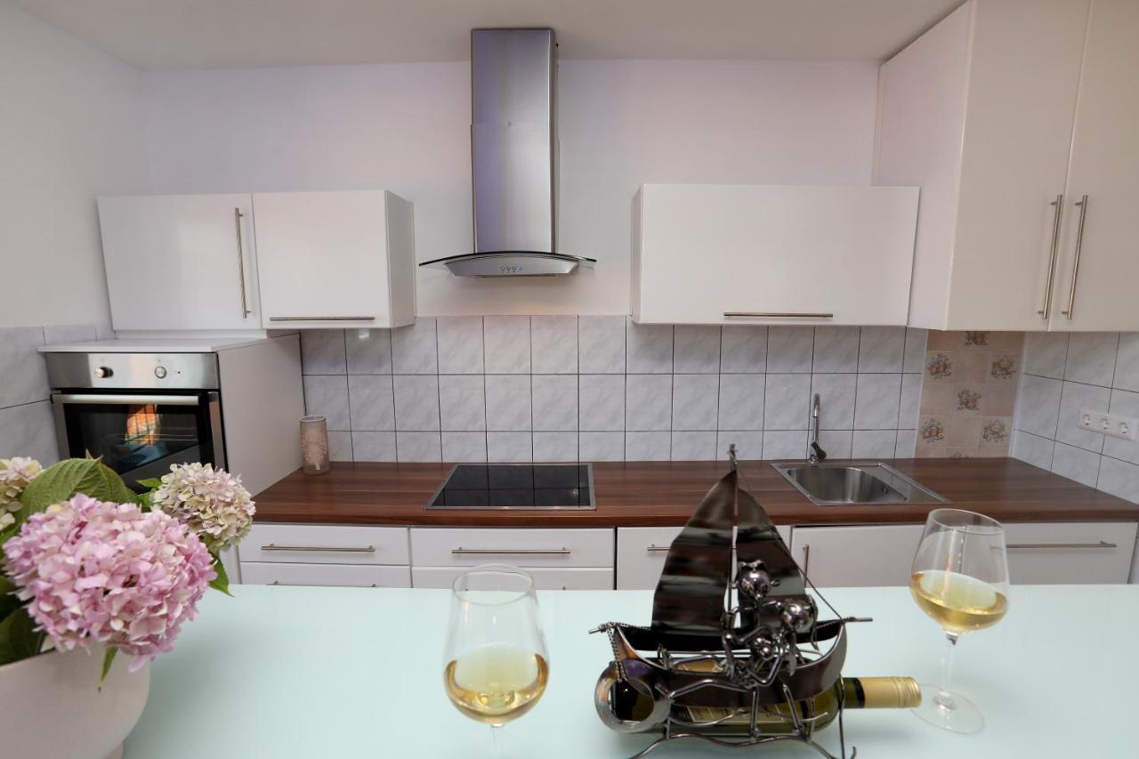 Apartments Vida โตรกีร์ ภายนอก รูปภาพ