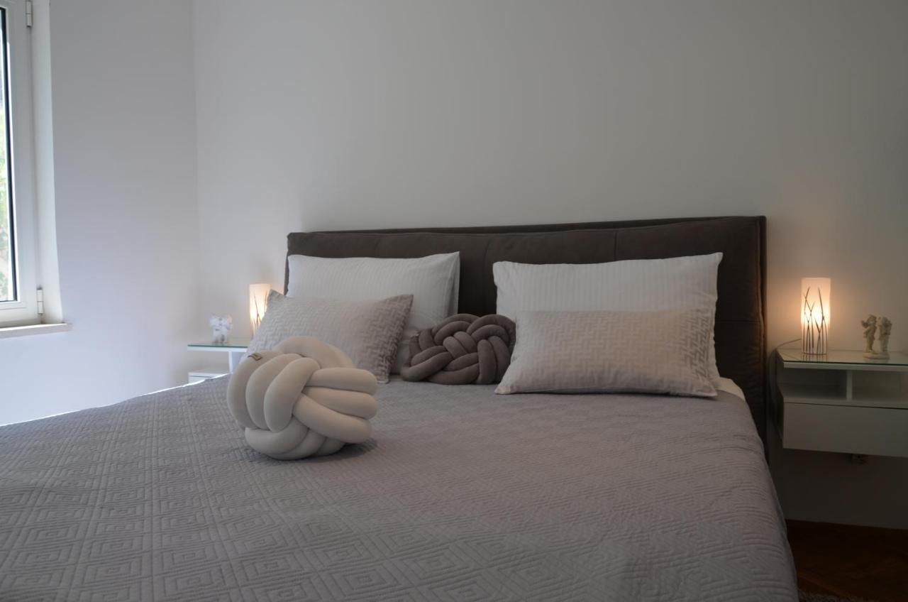 Apartments Vida โตรกีร์ ภายนอก รูปภาพ